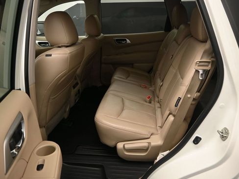 Used 2020 Nissan Pathfinder SL w/ Cargo Package AWD/4WD image 16