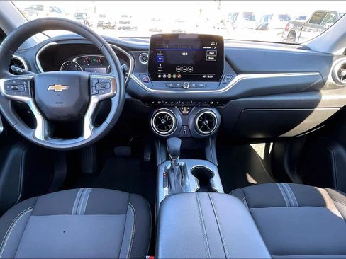Used 2025 Chevrolet Blazer LT image 15