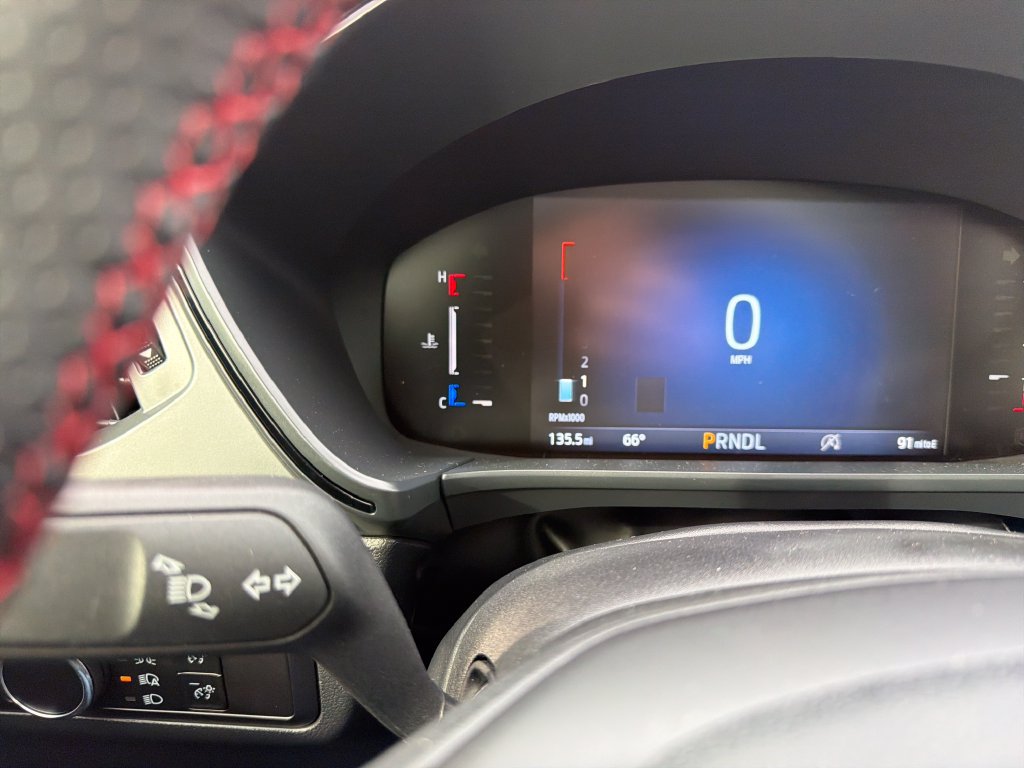 Used 2025 Ford Escape ST-Line w/ Tech Pack #1 FWD image 31