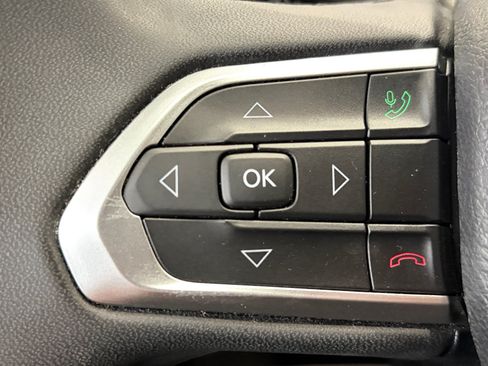 Used 2024 Jeep Compass Latitude AWD/4WD image 32