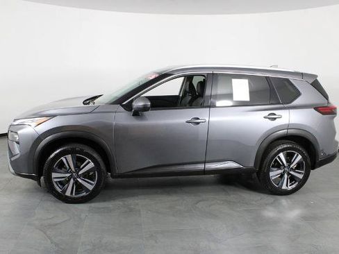 Certified 2026 Nissan Rogue SL FWD image 14