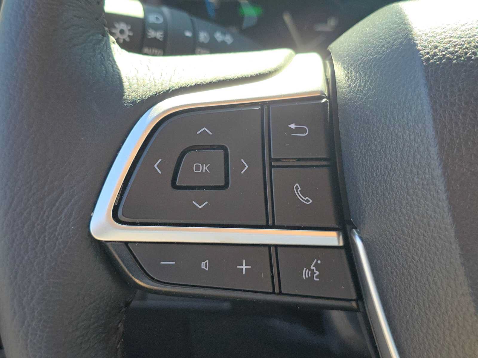 Used 2026 Toyota Sienna XLE FWD image 31