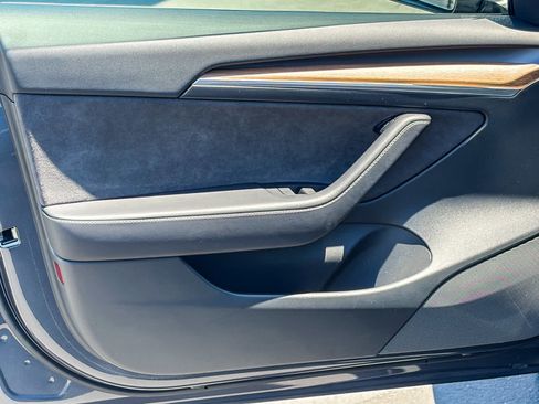Used 2023 Tesla Model 3 Standard Range RWD image 19