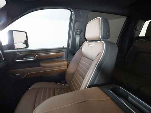 Used 2024 GMC Sierra 3500 Denali Ultimate image 43