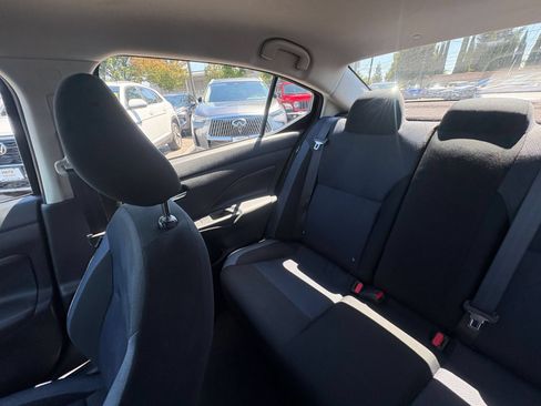 Used 2025 Nissan Versa SV FWD image 37