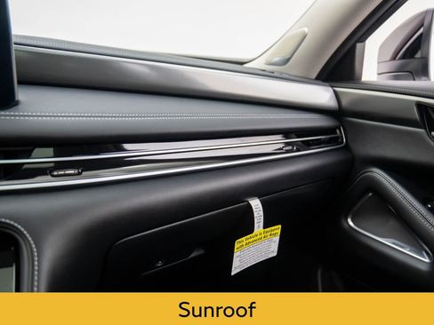 Certified 2025 INFINITI QX60 Luxe image 23