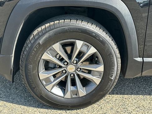 Used 2025 Chevrolet Equinox LT w/ Convenience Package II FWD image 36