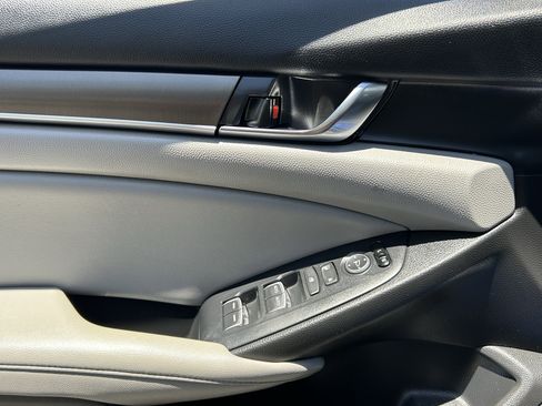 Used 2020 Honda Accord Hybrid image 19