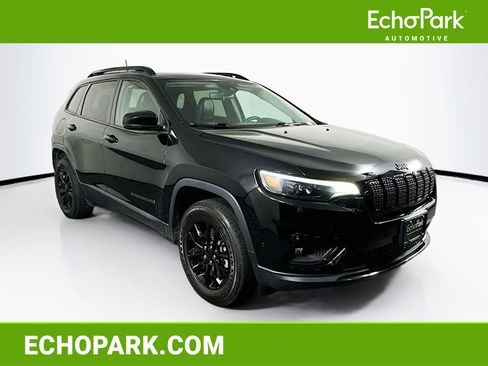 Used 2023 Jeep Cherokee Altitude Lux image 1