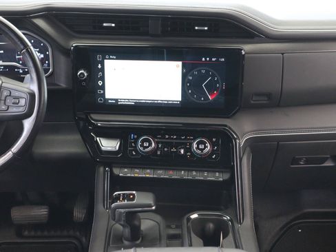 Used 2023 GMC Sierra 1500 AT4X AWD/4WD image 17