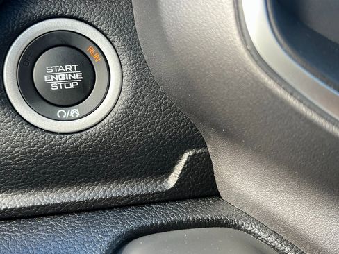 New 2026 RAM 1500 4x4 Crew Cab image 28