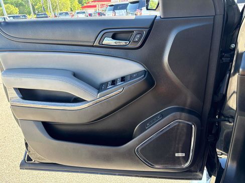 Used 2018 Chevrolet Tahoe LT w/ LT Signature Package AWD/4WD image 16