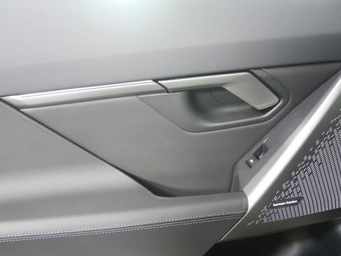 Certified 2025 BMW 530i image 14