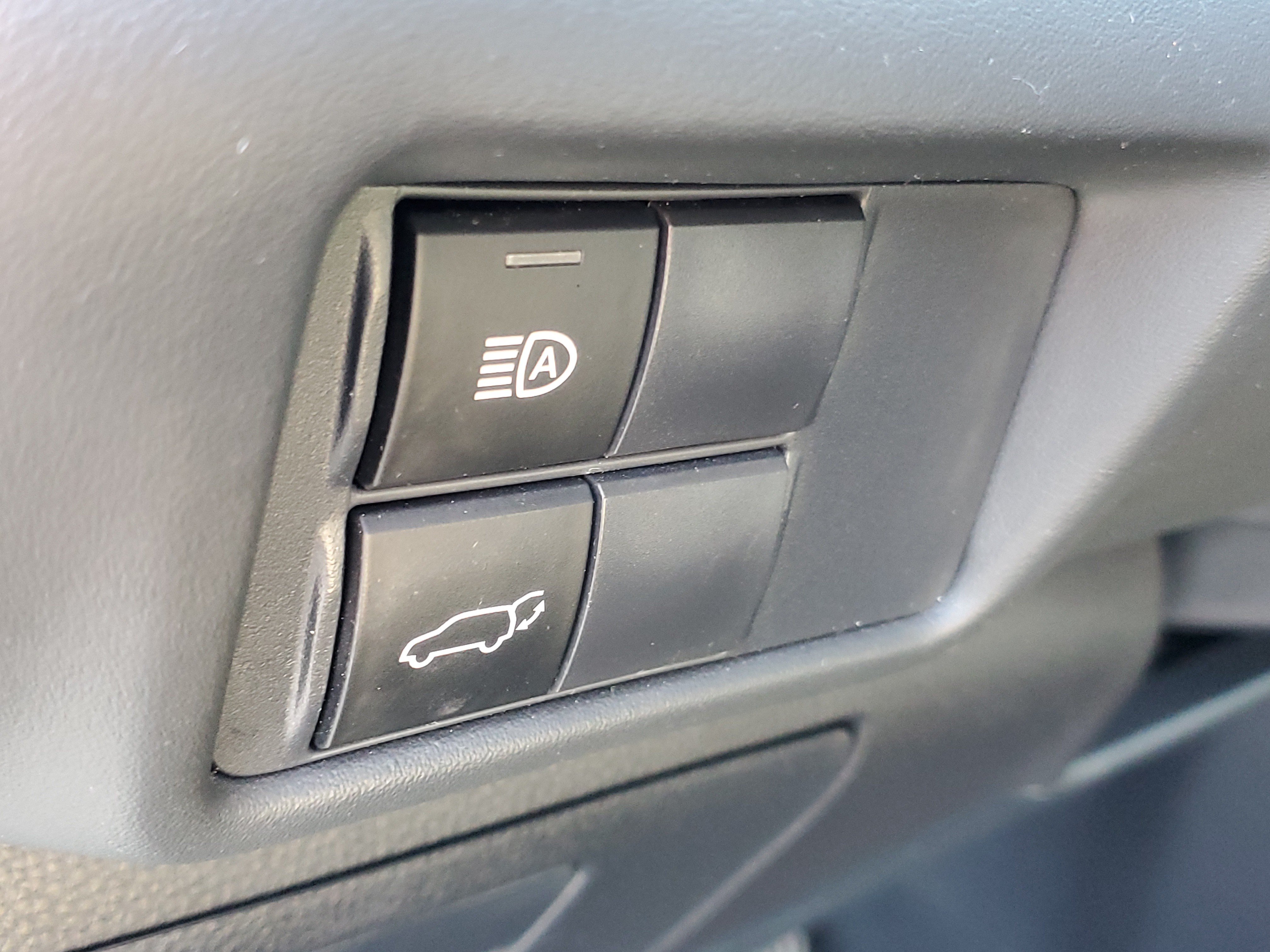 Certified 2021 Toyota Highlander XLE AWD/4WD image 22