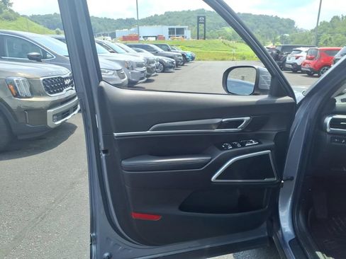 Used 2022 Kia Telluride S AWD/4WD image 10