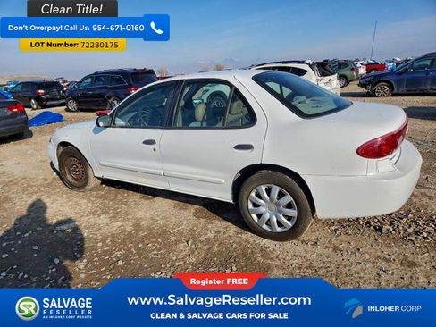 Used 2004 Chevrolet Cavalier Sedan w/ Preferred Equipment Group image 3