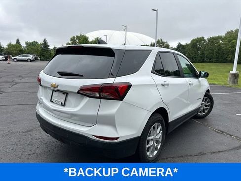 Used 2022 Chevrolet Equinox LS w/ LS Convenience Package FWD image 4