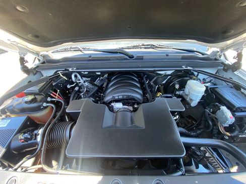 Used 2019 Chevrolet Suburban LT AWD/4WD image 23