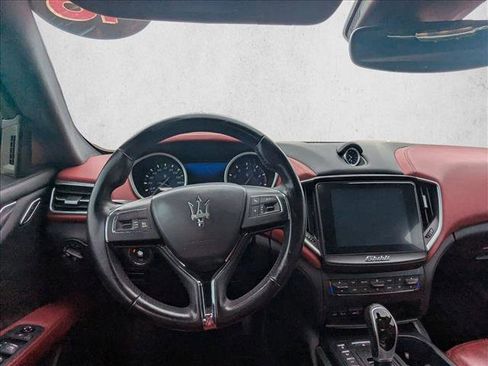 Used 2018 Maserati Ghibli image 16