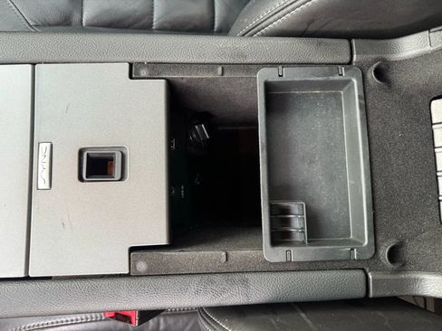 Used 2016 Ford Taurus SEL FWD image 18