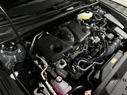 Certified 2025 Toyota Camry SE image 10