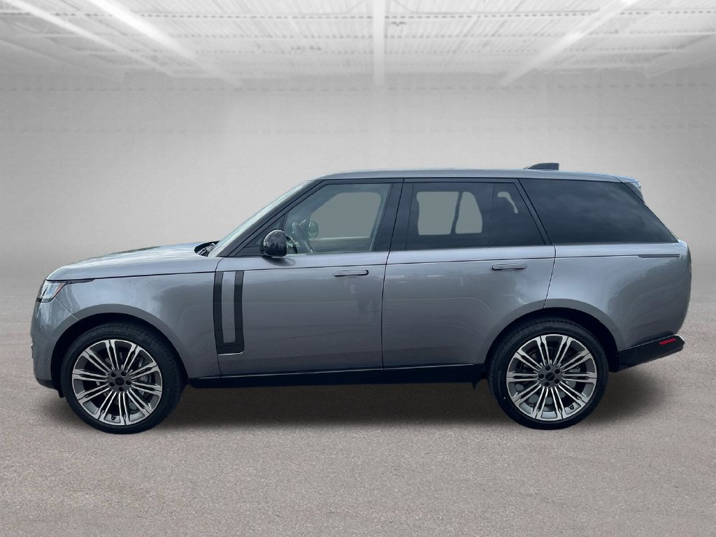Certified 2026 Land Rover Range Rover SE AWD/4WD image 2