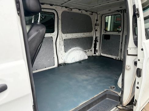Used 2017 Mercedes-Benz Metris image 21