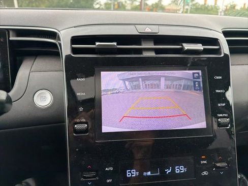 Used 2022 Hyundai Tucson SEL w/ Convenience + Premium Package FWD image 18