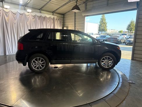 Used 2013 Ford Edge SEL FWD image 3