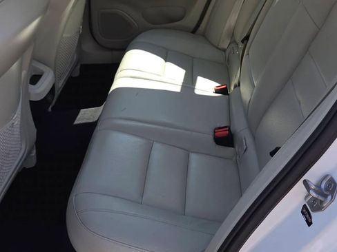 Used 2022 Volvo S60 B5 Momentum w/ Premium Package image 11