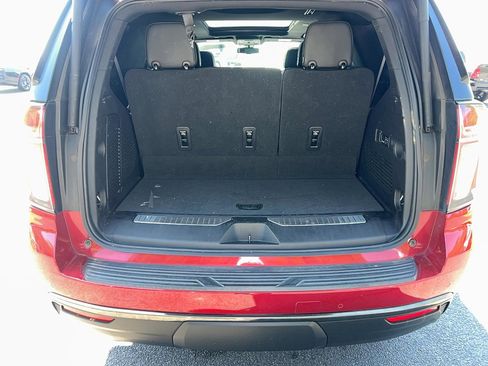 Used 2021 Chevrolet Tahoe RST w/ Luxury Package RWD image 28