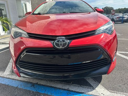 Used 2018 Toyota Corolla LE image 4
