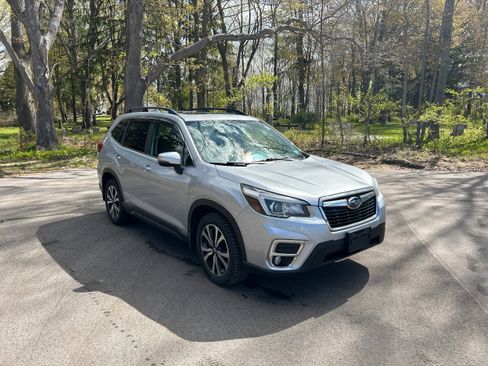 Used 2020 Subaru Forester Limited AWD/4WD image 2