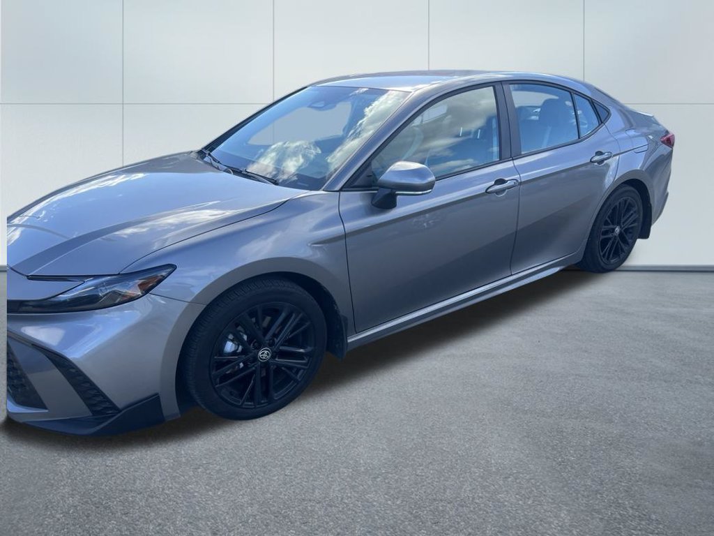 Used 2025 Toyota Camry SE w/ Convenience Package FWD image 7