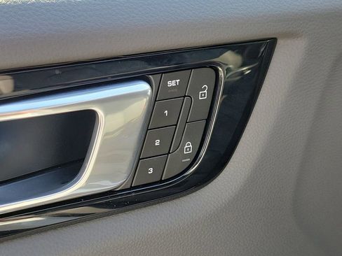 Certified 2023 Porsche Cayenne Platinum Edition AWD/4WD image 25