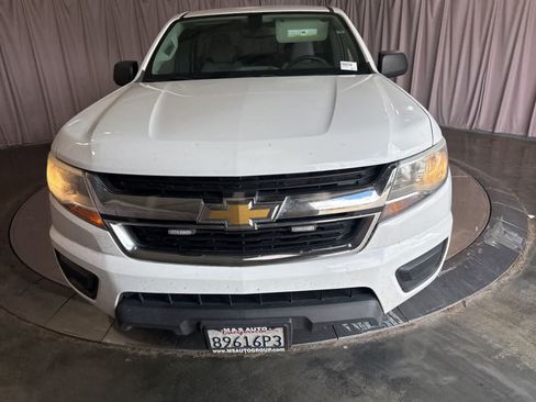 Used 2019 Chevrolet Colorado W/T w/ WT Convenience Package AWD/4WD image 2