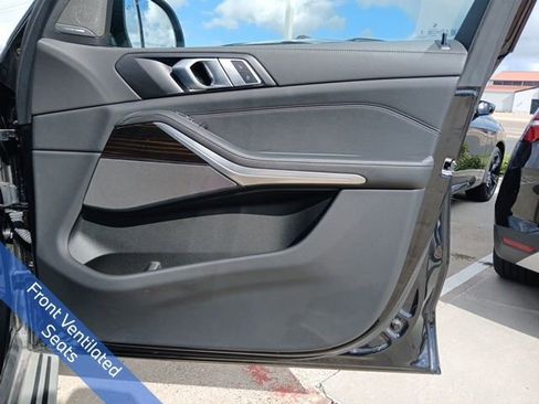 Used 2025 BMW X5 xDrive50e image 18