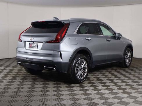 Used 2024 Cadillac XT4 Premium Luxury image 8