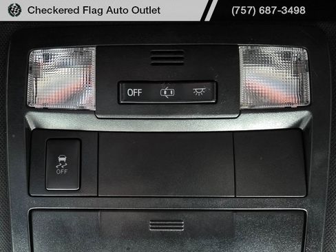 Used 2018 Toyota Tacoma TRD Sport image 10