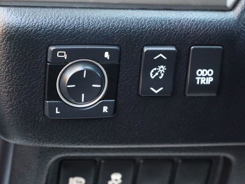 Used 2014 Lexus GX 460 w/ Premium Package image 37