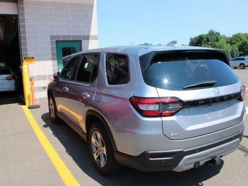 Used 2024 Honda Pilot EX-L image 5