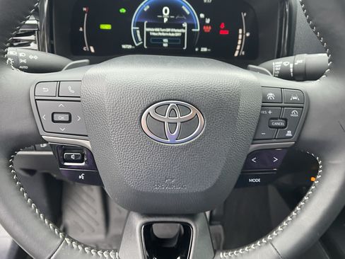 Certified 2025 Toyota Camry SE w/ Convenience Package AWD/4WD image 19