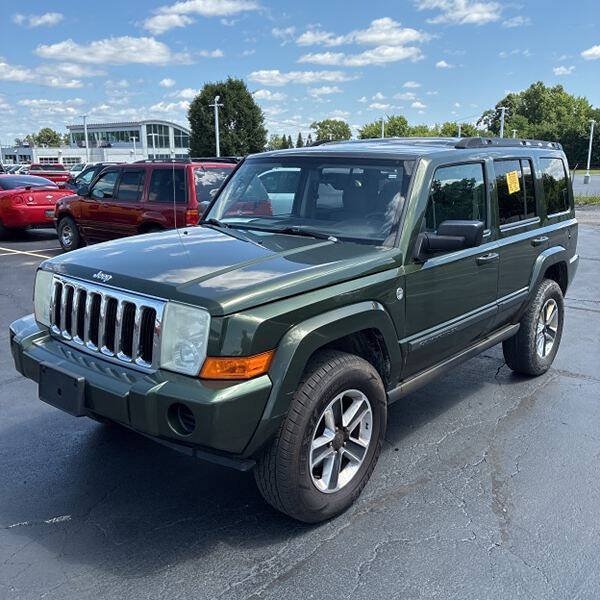 Used 2007 Jeep Commander Sport w/ Trailer Tow Group IV AWD/4WD image 2