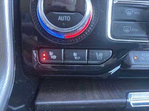 Used 2022 GMC Yukon XL Denali w/ Denali Ultimate Package image 26