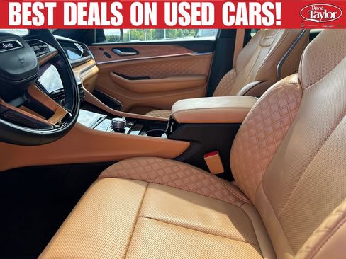 Used 2025 Jeep Grand Cherokee L Summit AWD/4WD image 10