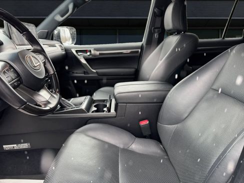 Used 2022 Lexus GX 460 Luxury image 2