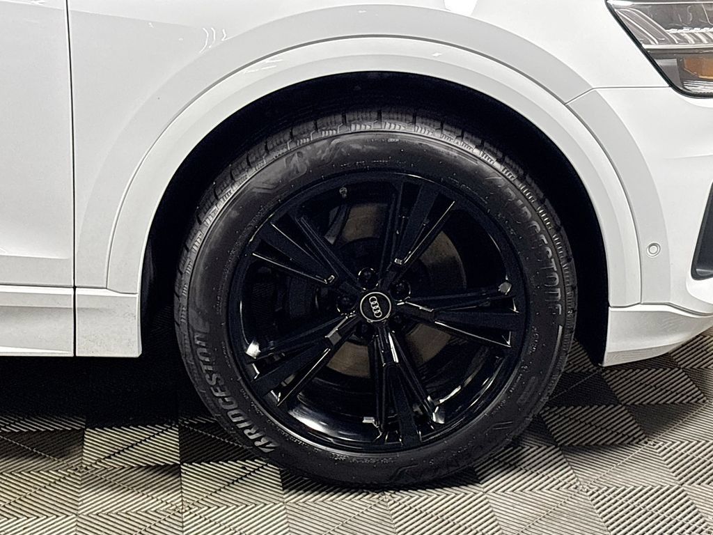 Used 2023 Audi Q8 Premium w/ Convenience Package AWD/4WD image 24