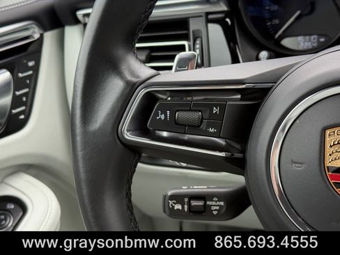 Used 2024 Porsche Macan AWD/4WD image 21