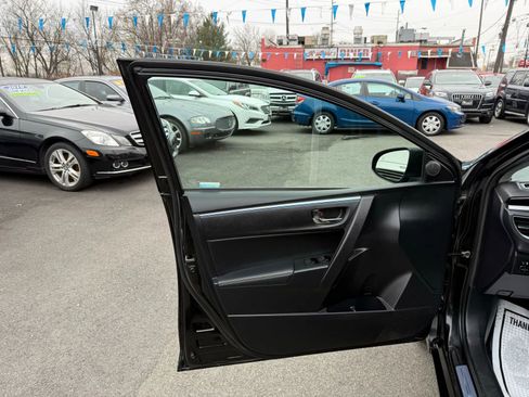 Used 2015 Toyota Corolla S image 13