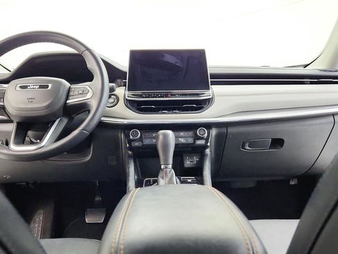 Used 2022 Jeep Compass Limited image 28